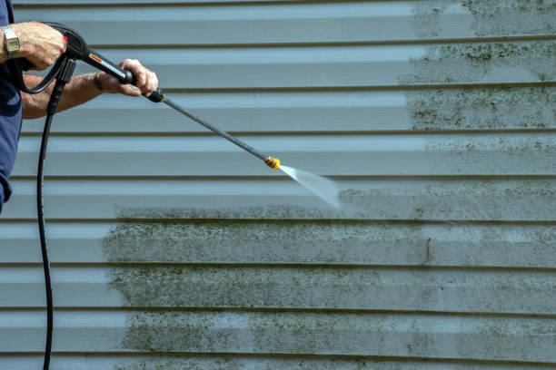 Best Pool Deck Cleaning  in Green Bay, WI